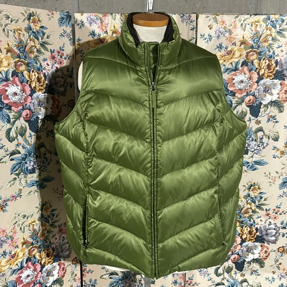 Eddie Bauer”Goose Down vest “ size XL
